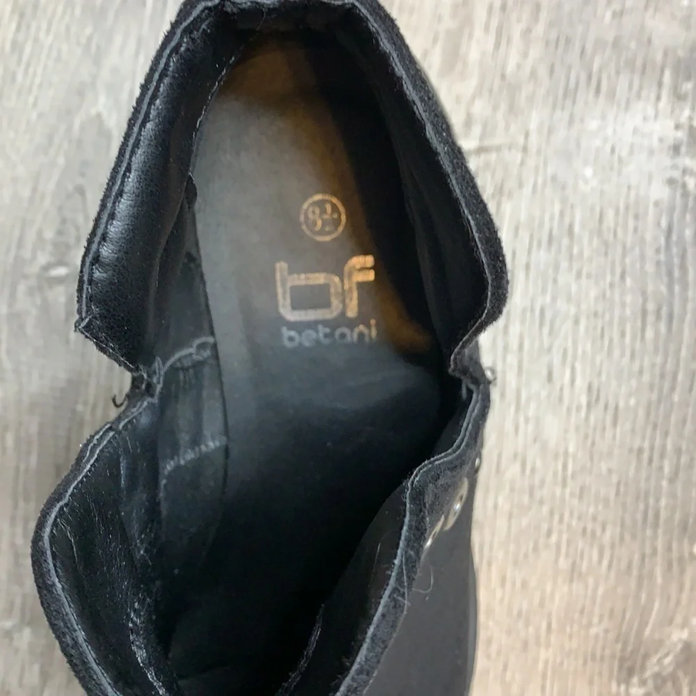 Black Ankle Boots With Silver Grommets Size 8.5